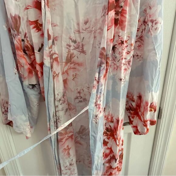 Plum Pretty Sugar Floral Rayon Bridal Robe Women’s XS - Picture 8 of 8